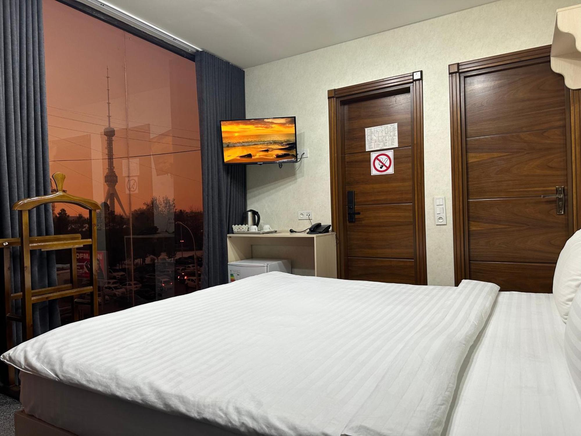 Hotel Friday à Tachkent Extérieur photo