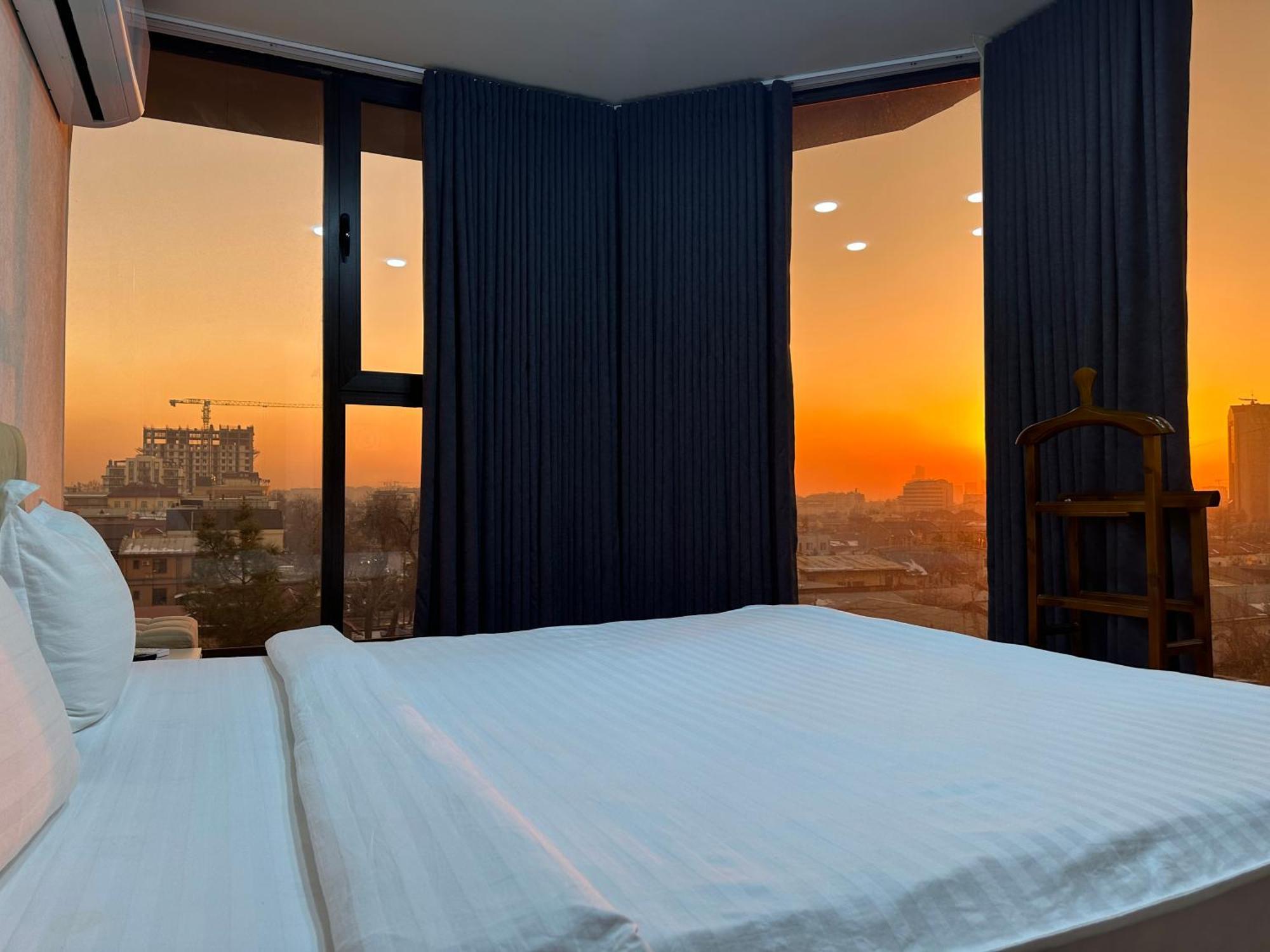 Hotel Friday à Tachkent Extérieur photo