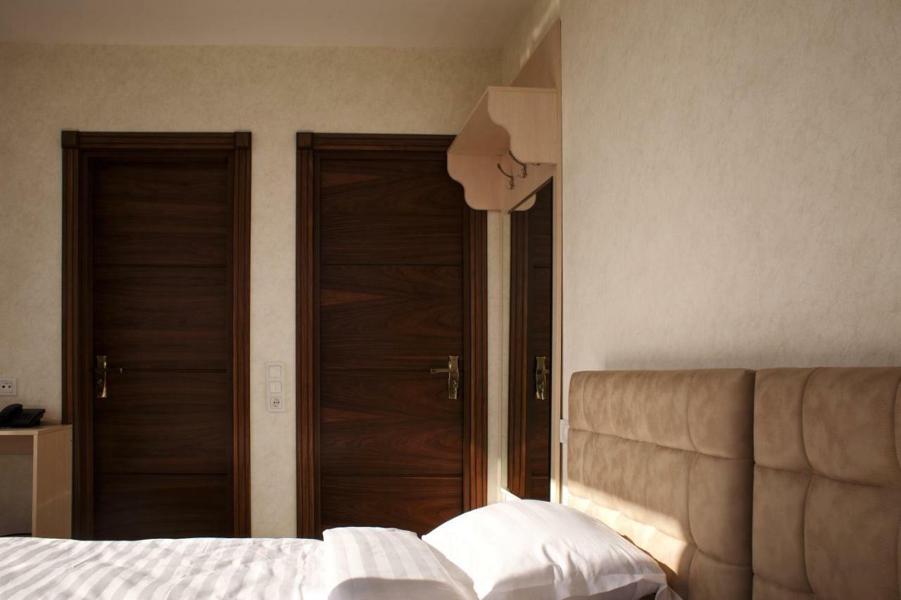 Hotel Friday à Tachkent Extérieur photo